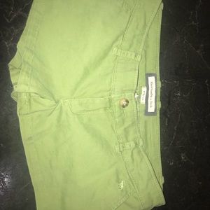 Abercrombie & Fitch low rise green short shorts